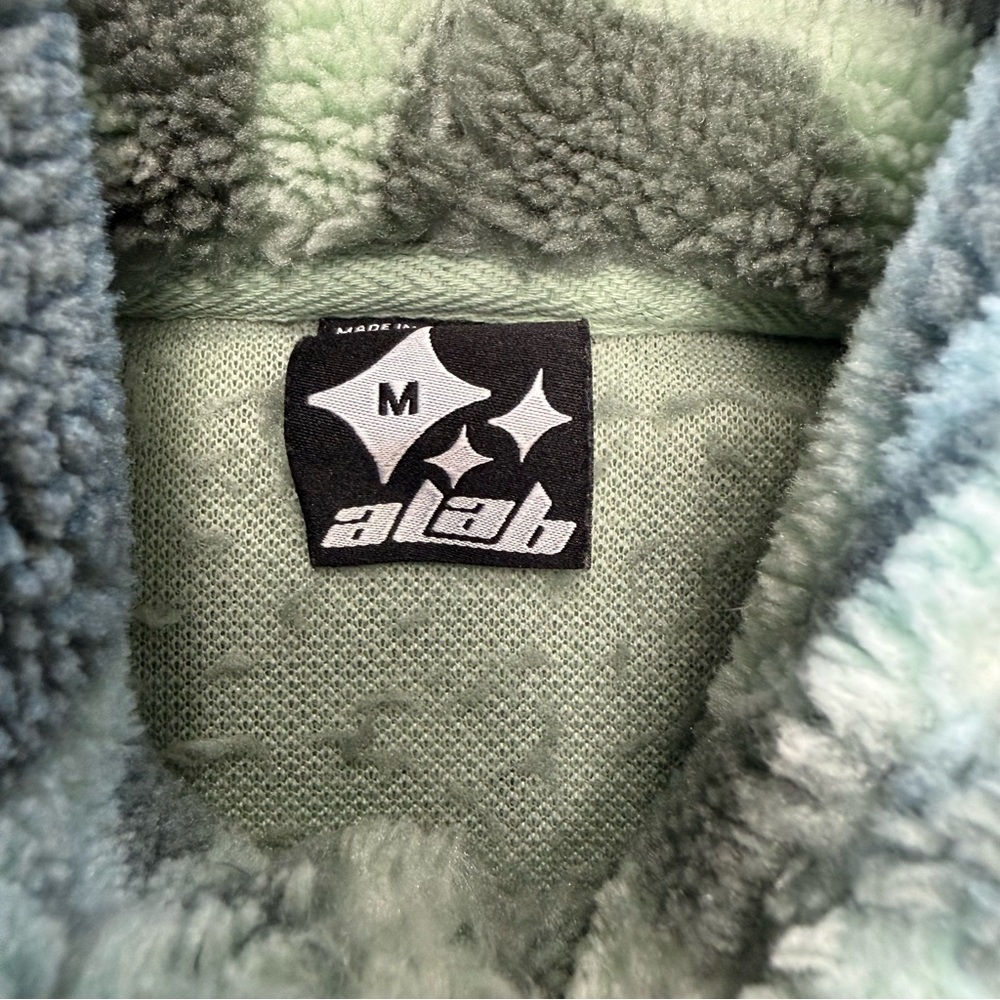 aLab Green Warpy Star Fleece Cropped Hoodie (M) - Picture 2 of 7
